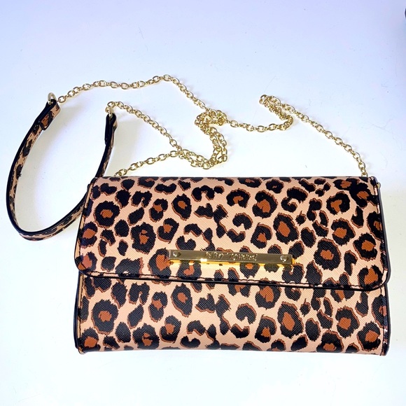 Betsey Johnson NWOT Cheetah Bag Gold Chain Strap shoulder bag cross body purse - Picture 2 of 15